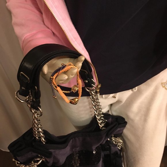 RARE new vintage juicy couture tee shirt and 2 bracelet set ! - Picture 10 of 13